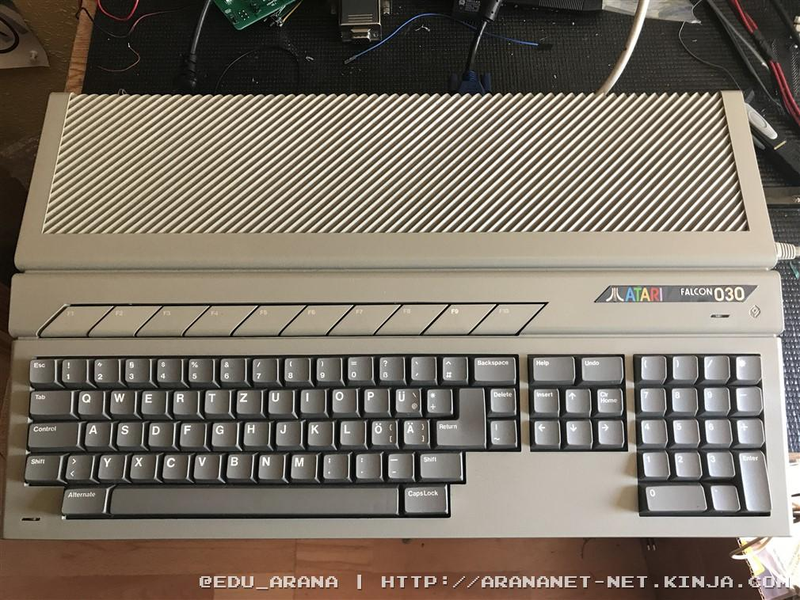 Illustration for article titled Reviviendo y mejorando un Atari Falcon 030